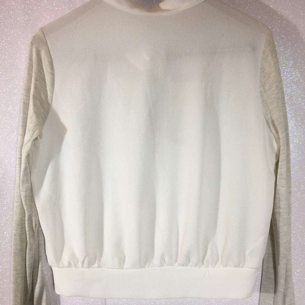 Tops - Picture 2 of 5